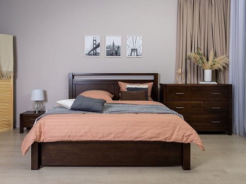 Кровать с высоким изголовьем Fiord - Кровать из массива с декоративной резкой в изголовье.